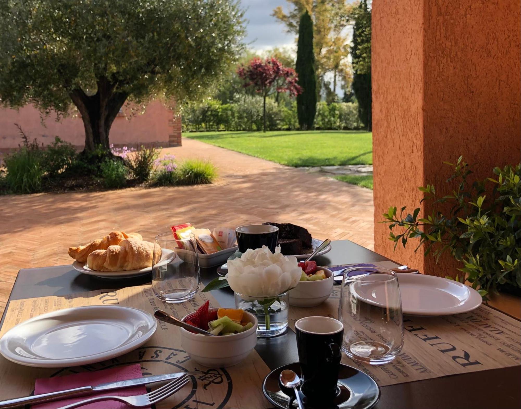 Casale Appia Bed & Breakfast Латина Екстериор снимка